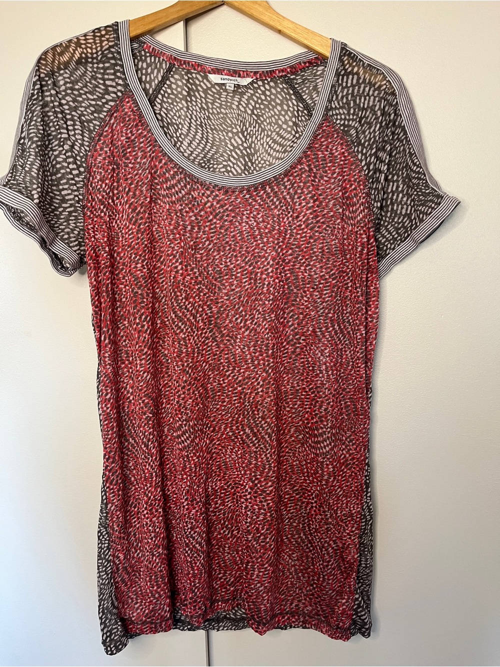 Sandwich XL Red, Grey & Cream Printed Top